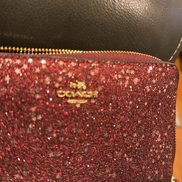 Coach sparkly wristlet - Picture 7 of 7
